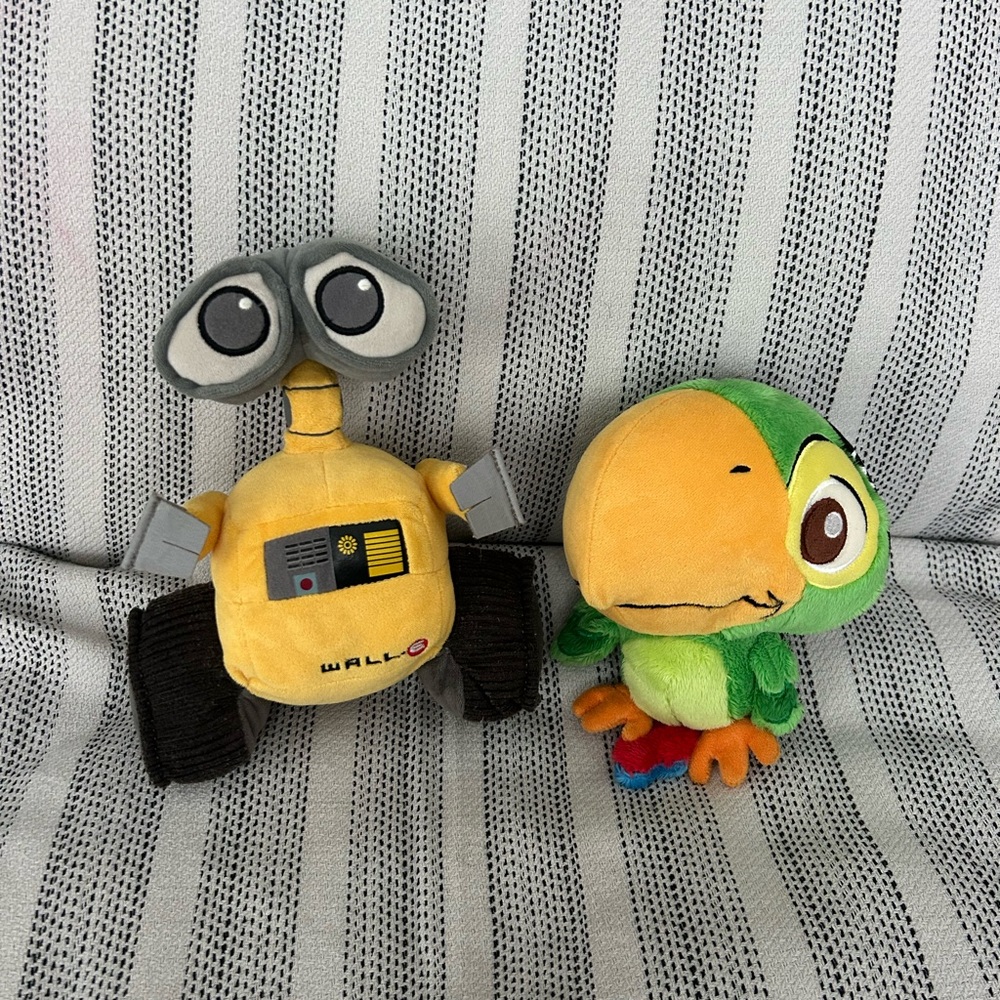 Disney Pixar WALL•E Plush and Crackers from Jake and the Neverland Pirates